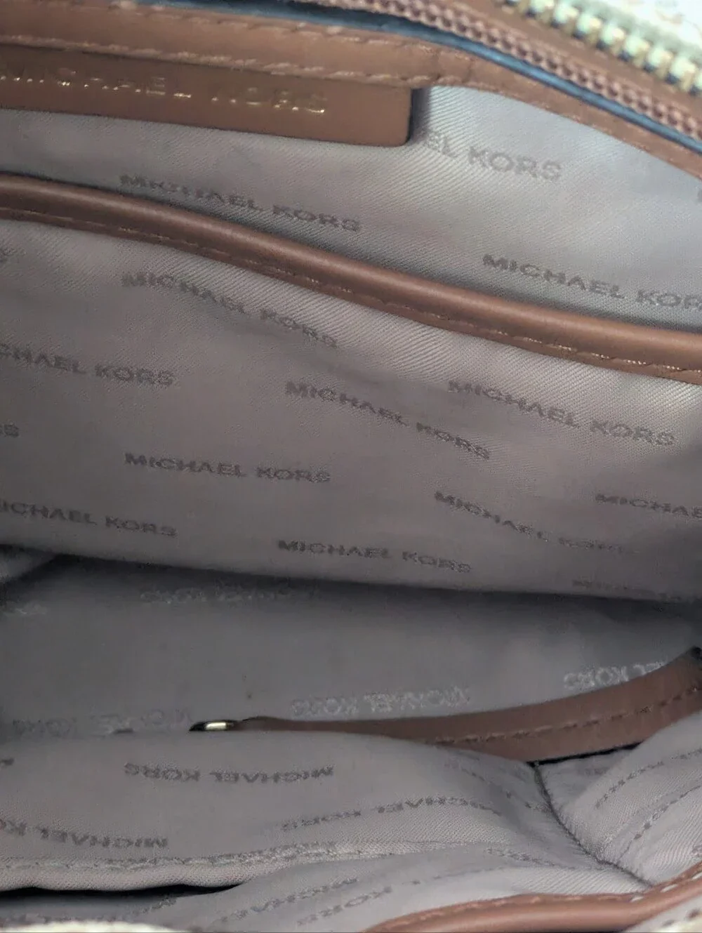Michael Kors Jet Set Vanilla Signature Crossbody And Wallet